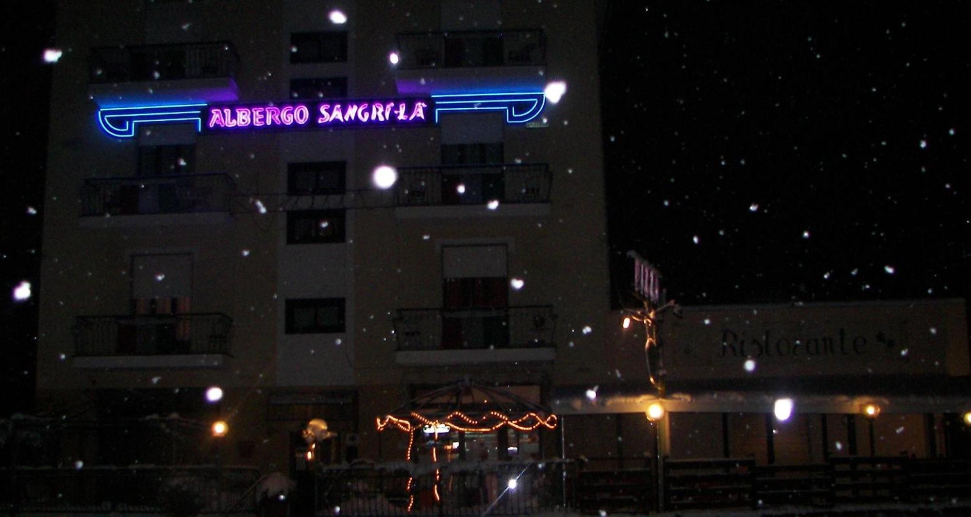 Albergo Sangrila Lanzo Torinese Exteriör bild
