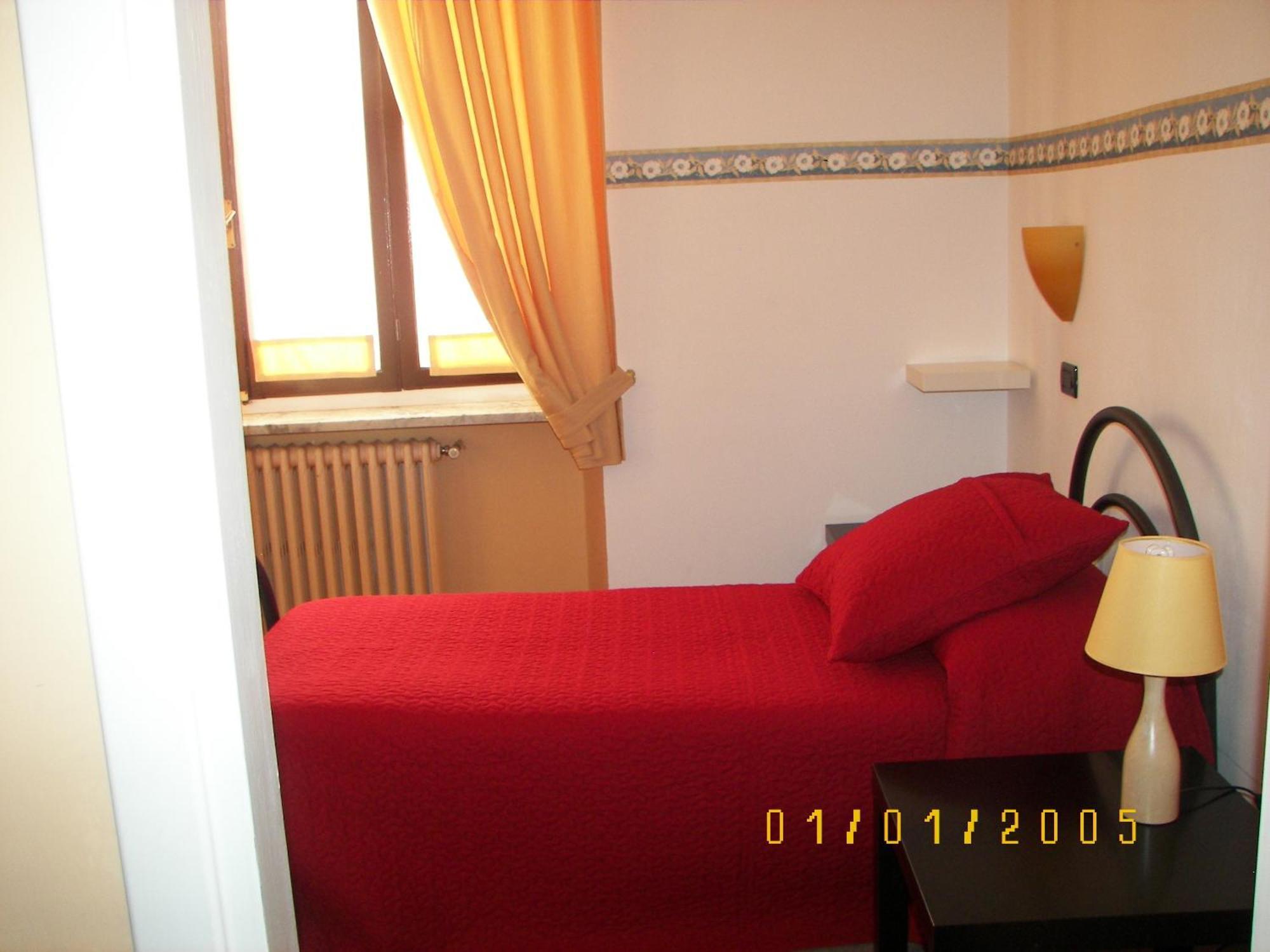 Albergo Sangrila Lanzo Torinese Exteriör bild