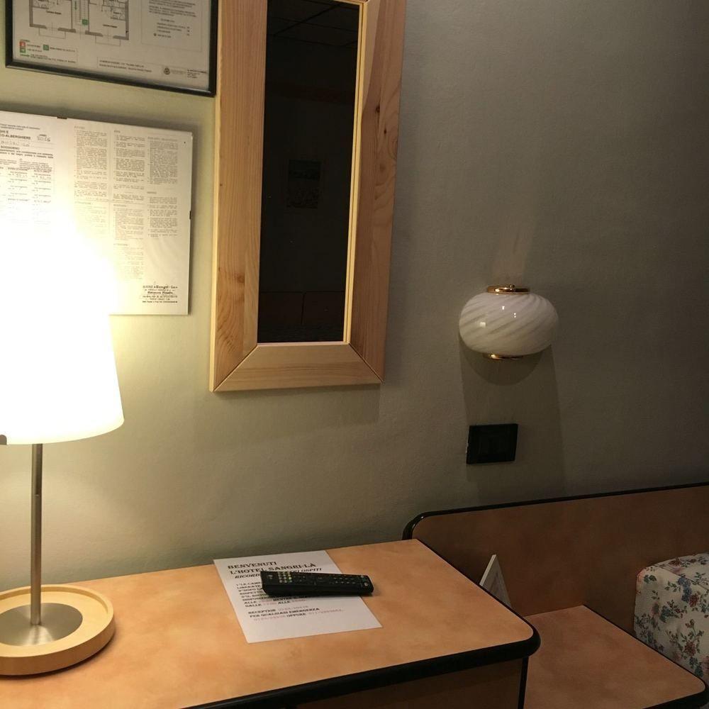 Albergo Sangrila Lanzo Torinese Exteriör bild