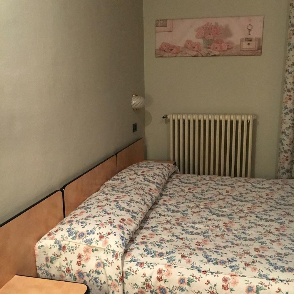Albergo Sangrila Lanzo Torinese Exteriör bild